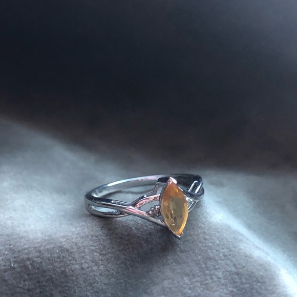 10k white gold citrine ring - Picture 3 of 15